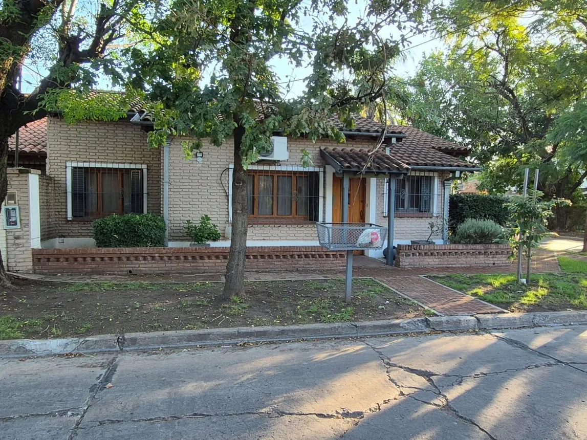 Casa en venta en Hurlingham, foto 2