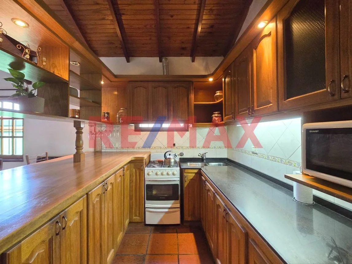 Casa en venta en Castelar, foto 2