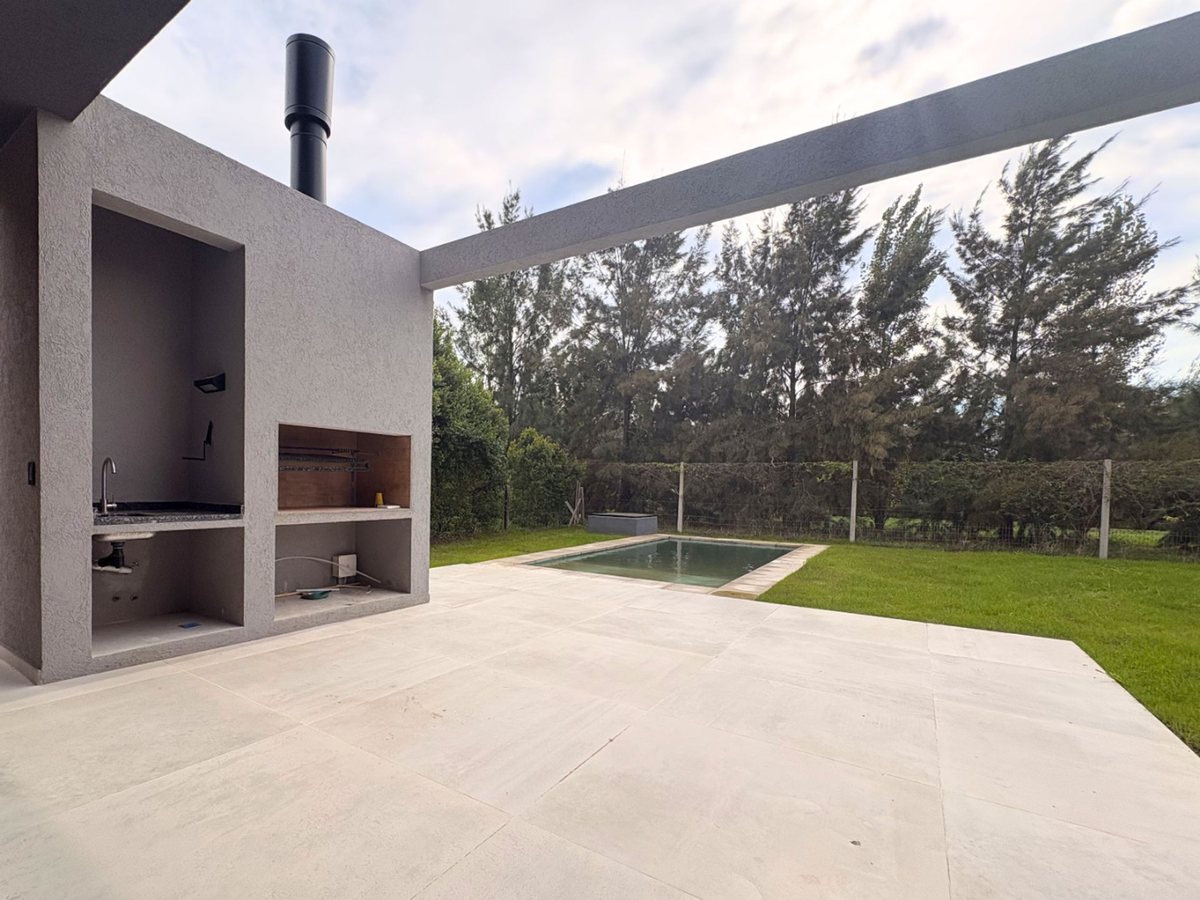 Foto 4 — VENTA CASA 6 AMBIENTES CASTAÑOS NORDELTA