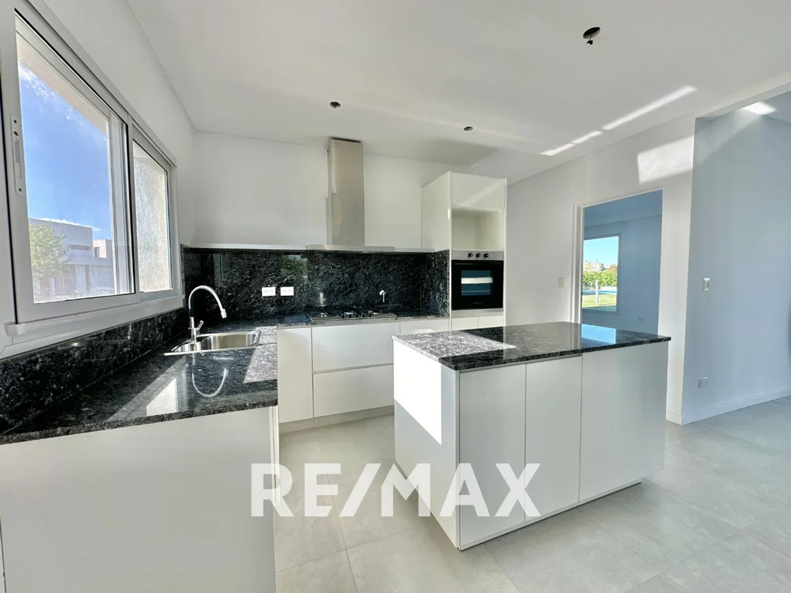 Casa en venta en Belén de Escobar, foto 3