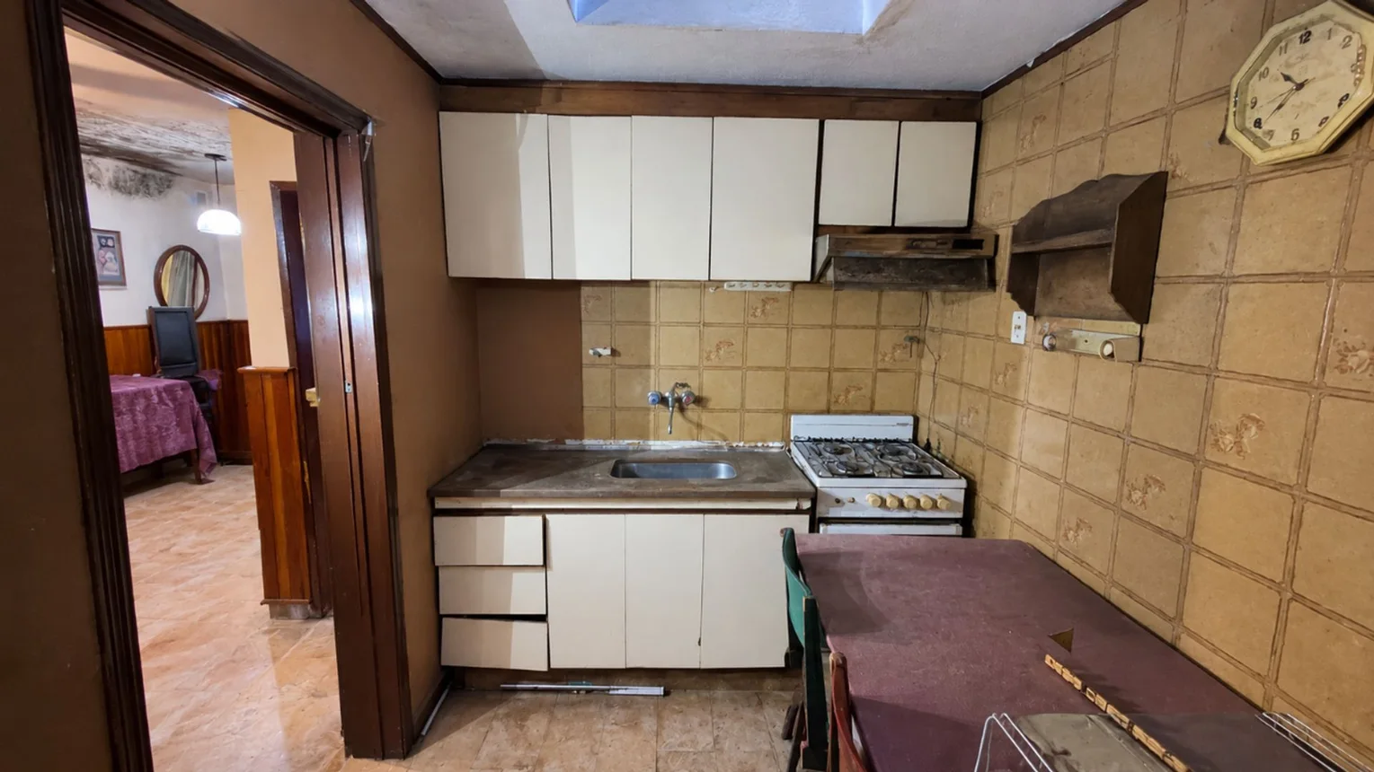 Casa de 8 ambientes en venta en Remedios de Escalada, Colón 2900, foto 4