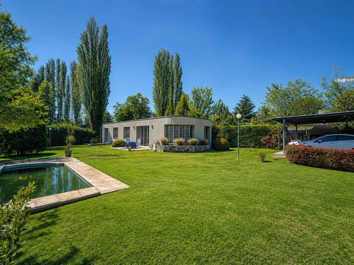 Casa de 6 ambientes en venta en Luján de Cuyo, Pueyrredón 2500