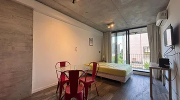 VENTA MONOAMBIENTE AMOBLADO- LOURDES