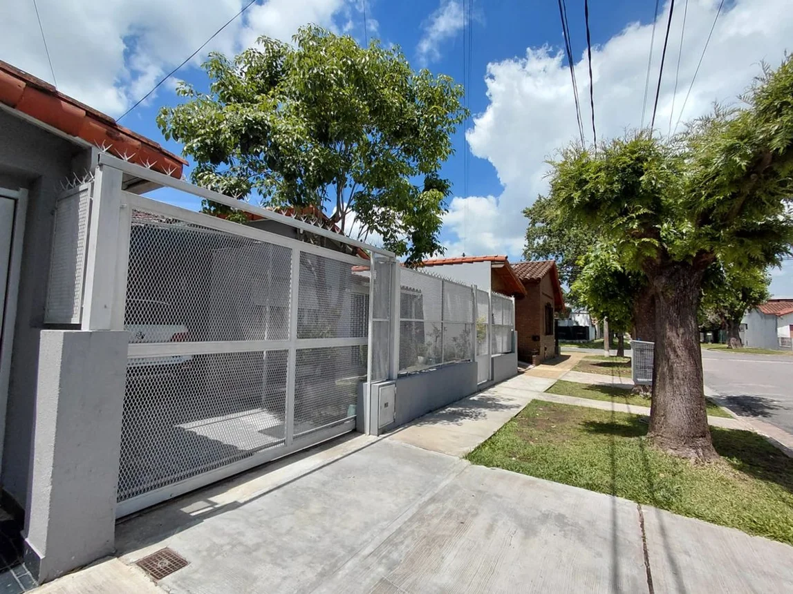 Venta casa 4 amb c/cochera. apta credito!!, foto 1