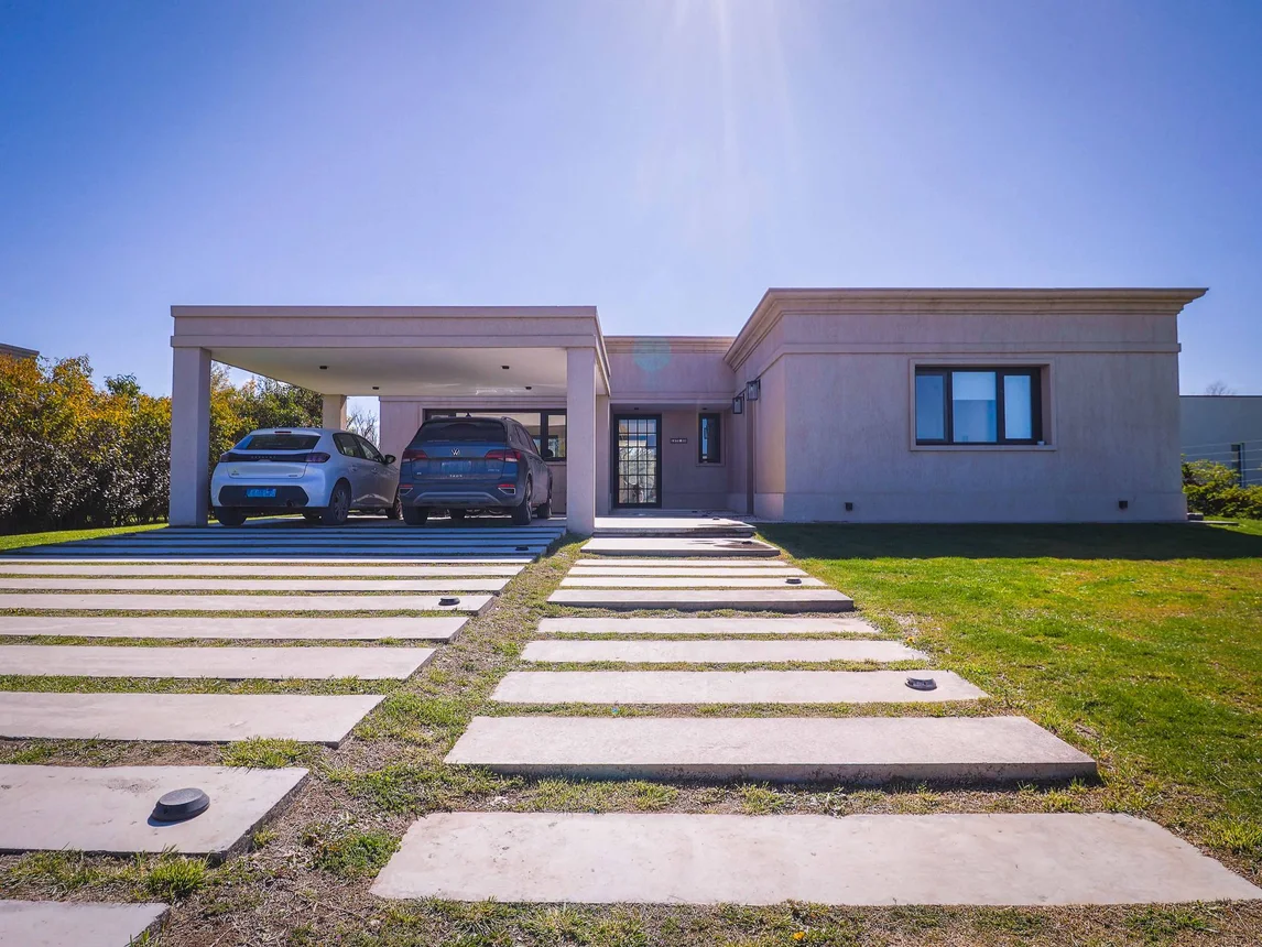 Casa en venta en Neuquén, foto 3