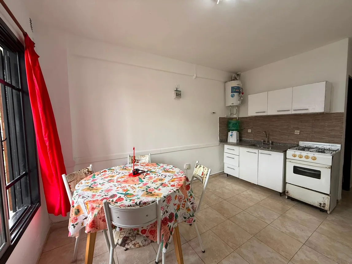 PH de 2 ambientes en venta en Villa Luzuriaga, Ombú 1100