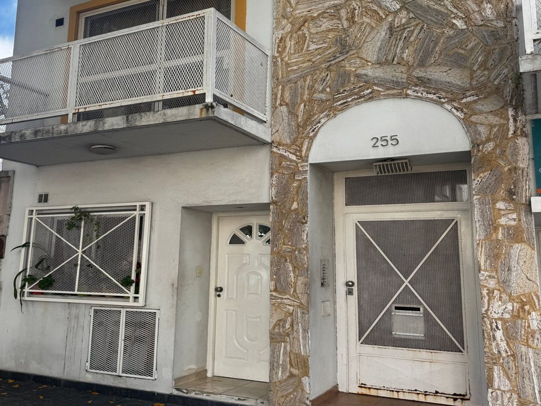 VENTA DEPTO. 2 AMB EN LANÚS CON BALCÓN TERRAZA