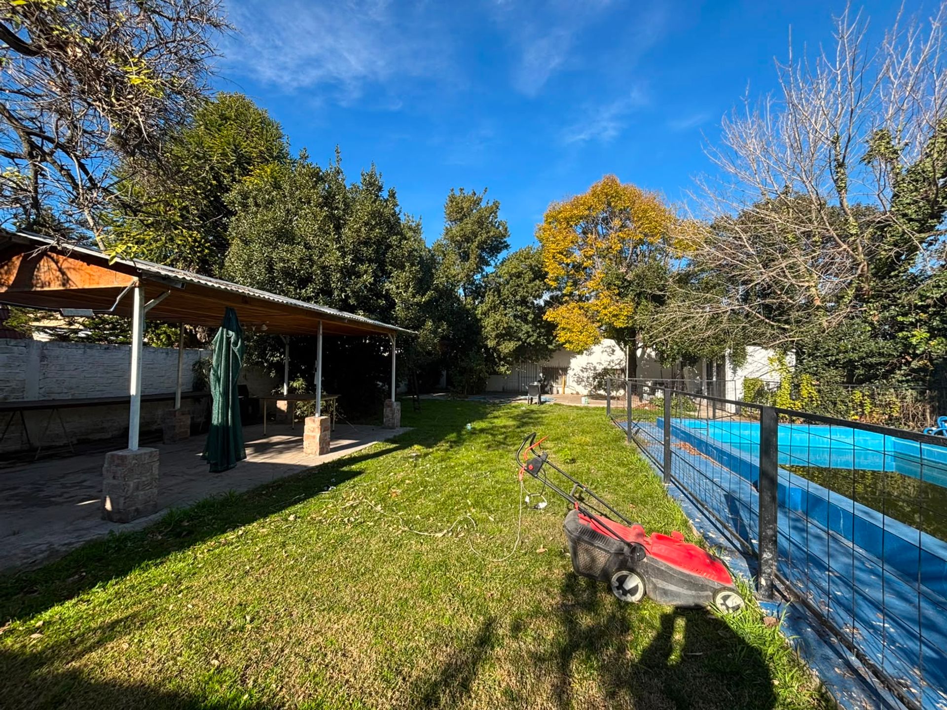 Foto 2 — MERLO VENTA CASA CON QUINCHO Y PILETA
