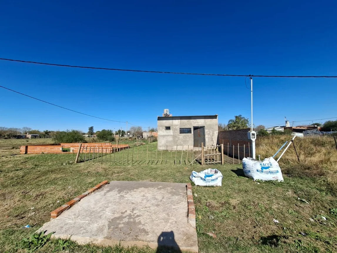Monoambiente a terminar, gran terreno, santo tomé, foto 3