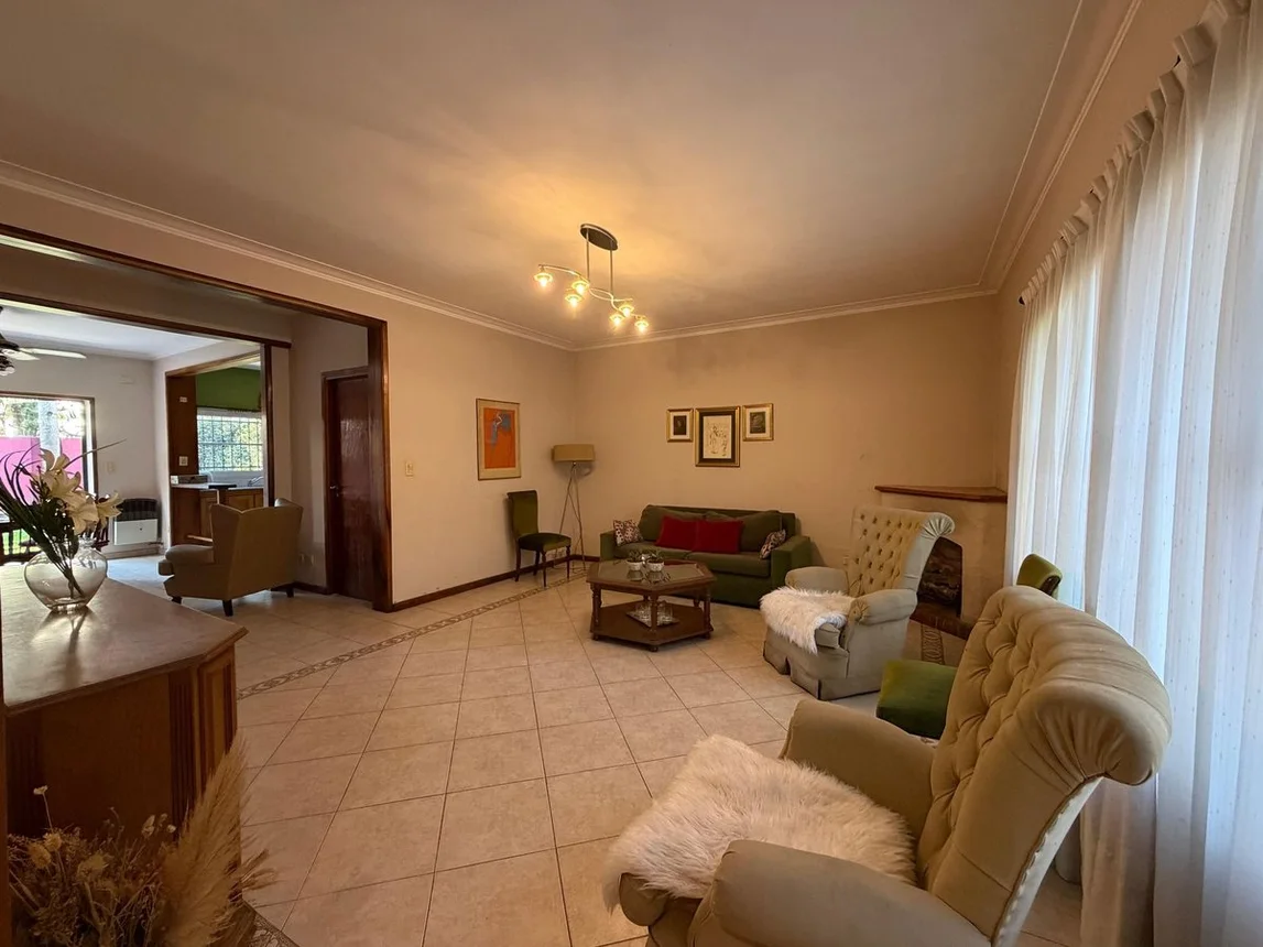 Casa de 4 ambientes en venta en Don Bosco, General Roca 2100, foto 3