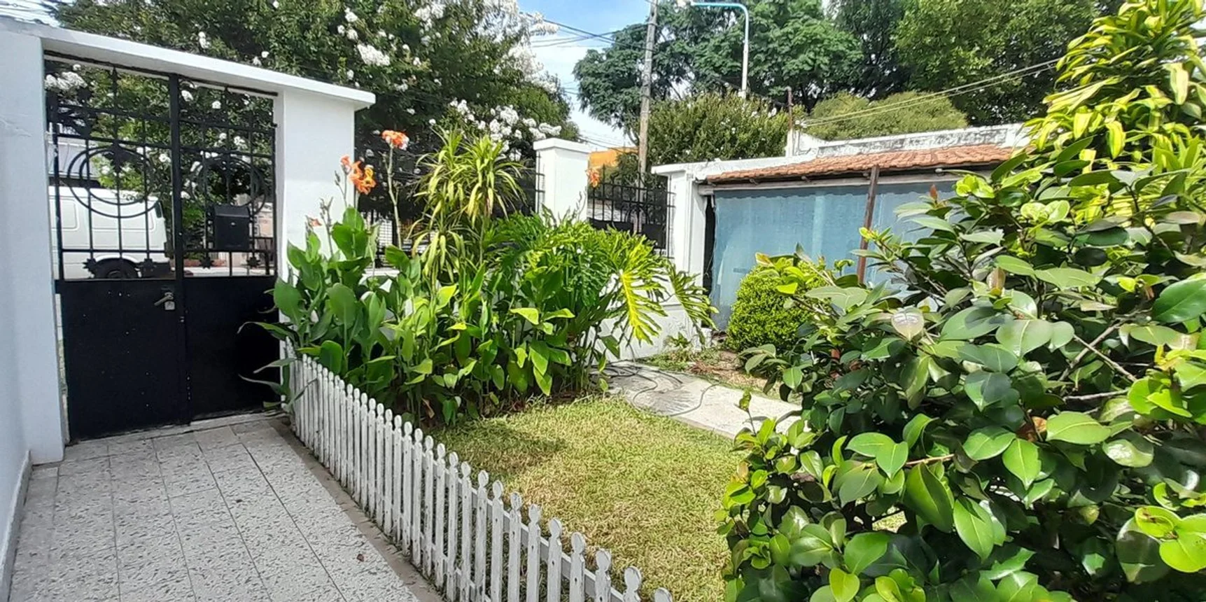 Casa en venta en Caseros, foto 2