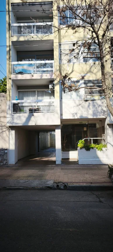 Departamento de 4 ambientes en alquiler en La Plata, 34 Entre 7 y 8 600, foto 2