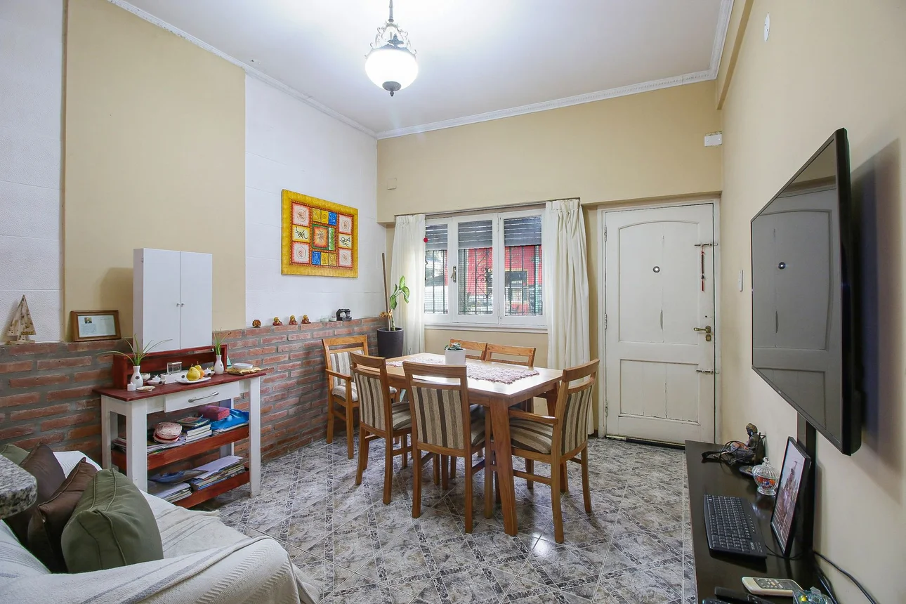Casa en venta en Banfield, foto 2