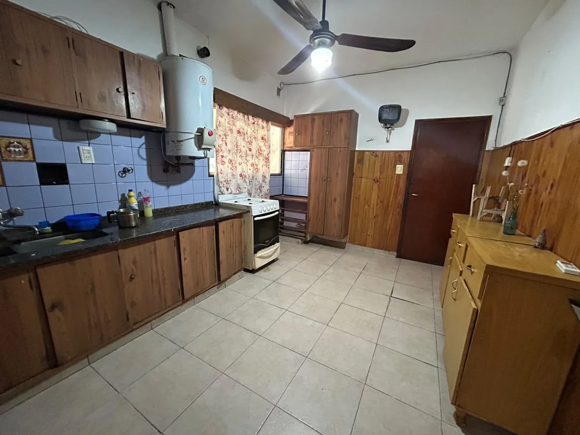 Casa de 6 ambientes en venta en Córdoba, Misiones 1600, foto 2