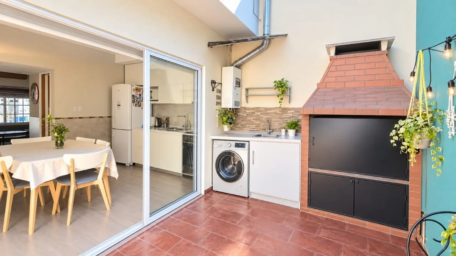 Casa dúplex de 4 ambientes en venta en Mataderos, Araujo 1600