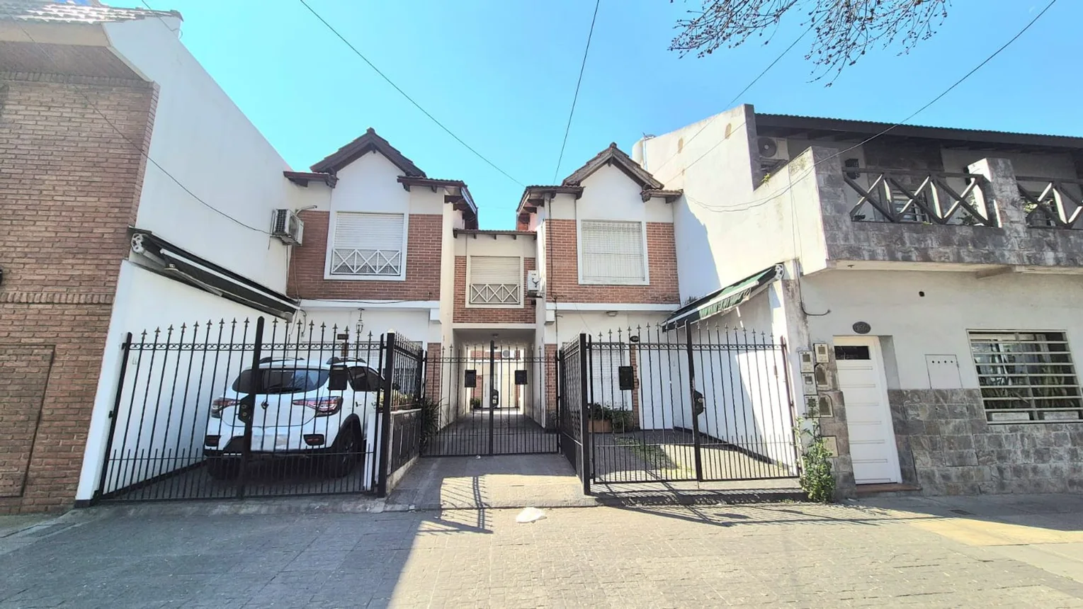 Casa dúplex de 4 ambientes en venta en Mataderos, Araujo 1600, foto 2