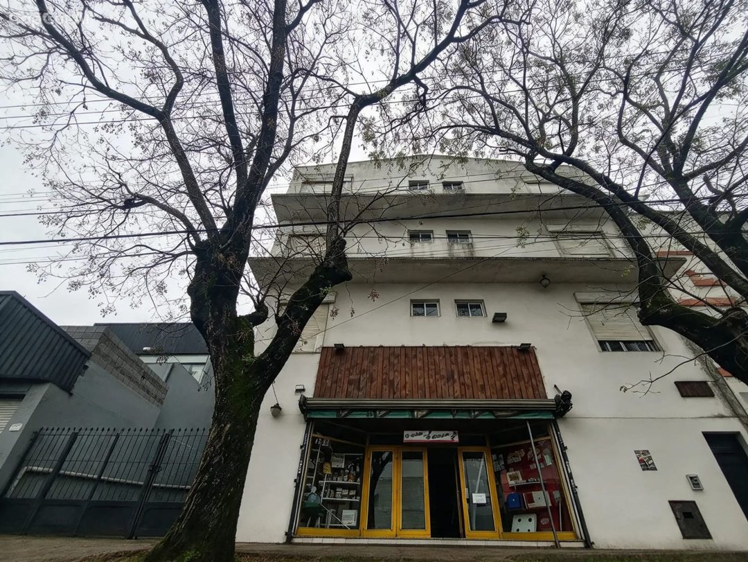 Venta 800 m2 Local + deposito 3 cuadras de Pilar