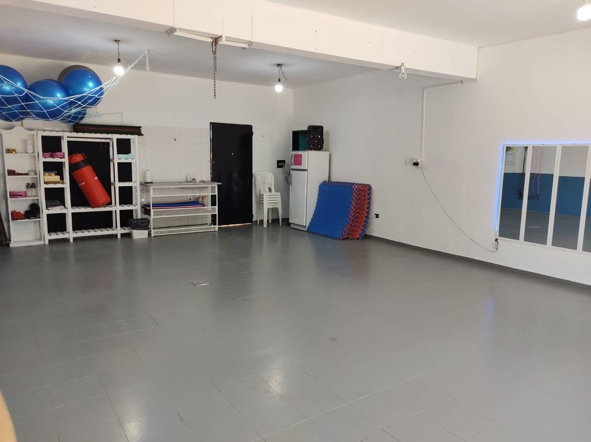 Foto 8 — VENTA CASA CON LOCALES GARIN OPORTUNIDAD
