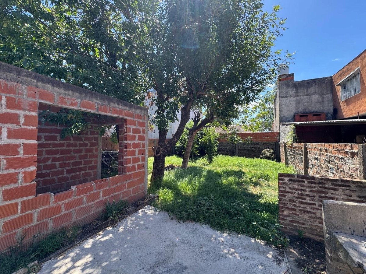 Foto 14 — VENTA CASA CON LOCALES GARIN OPORTUNIDAD