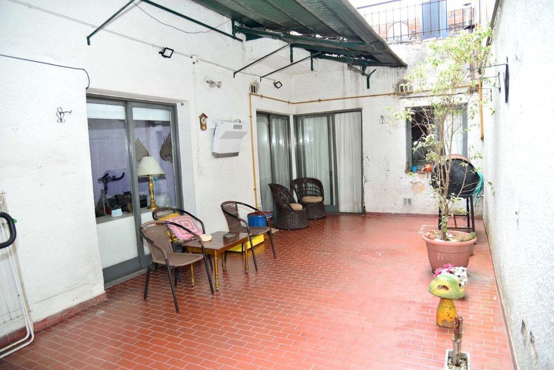 5 AMBIENTES PLANTA BAJA PATIO TERRAZA