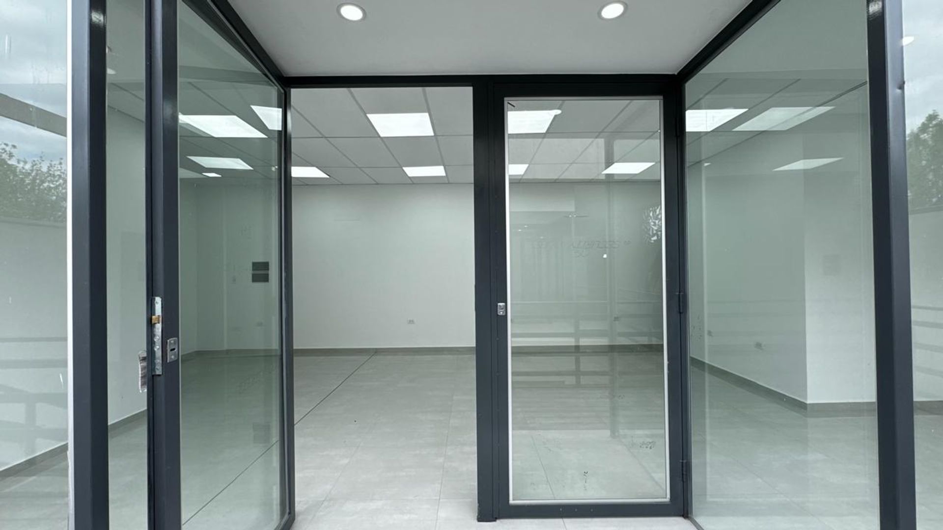 Local Comercial en San Martín 900