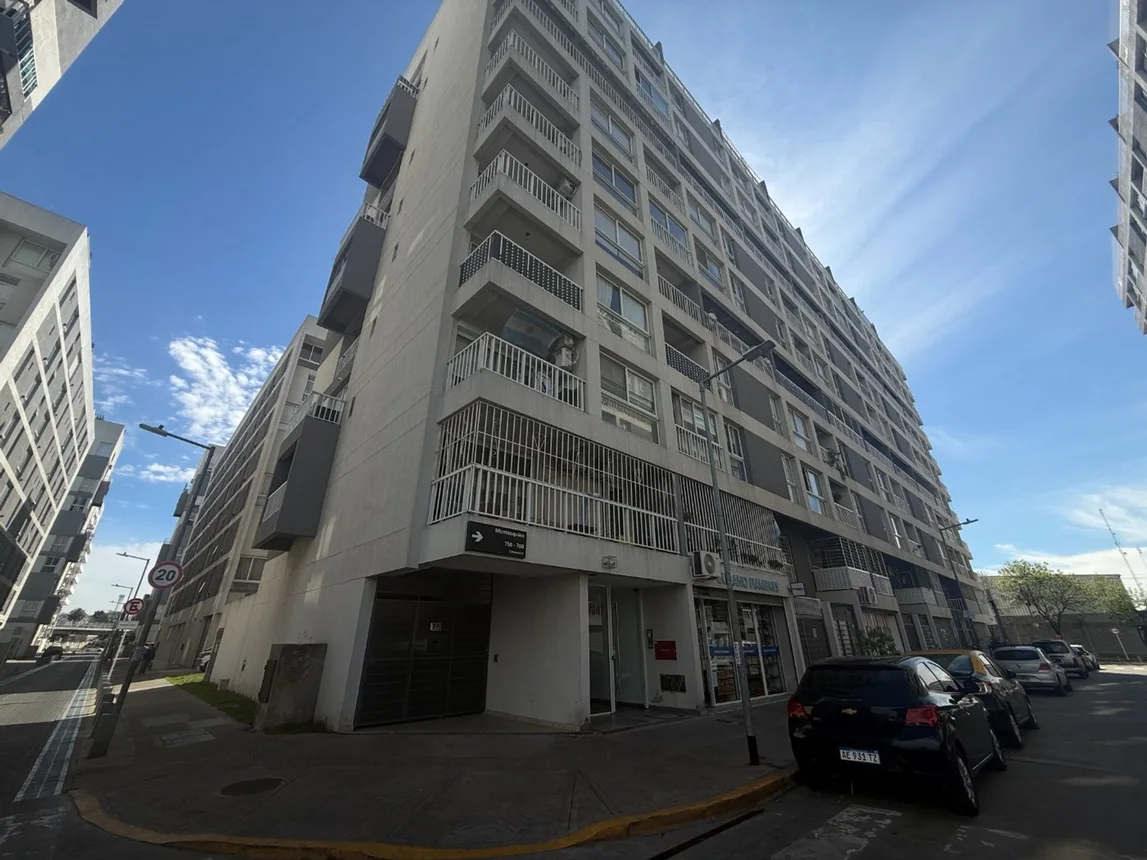 Departamento de 2 ambientes en venta en Barracas, Montesquieu 700