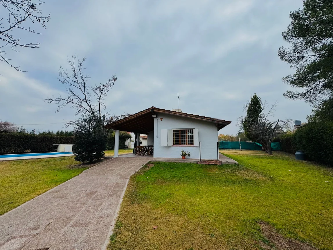 Casa de 3 ambientes en alquiler en Luján de Cuyo, Roque Saenz Peña 0