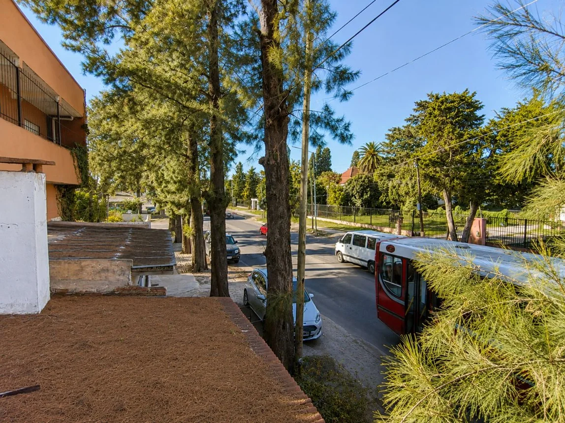 Casa de 6 ambientes en venta en Florencio Varela, Camino General Belgrano 5500, foto 3