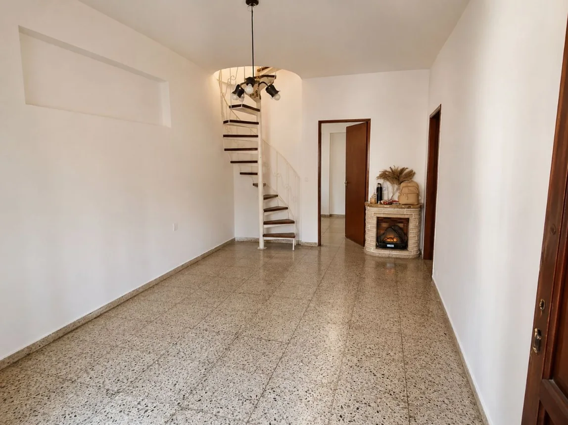 Casa de 6 ambientes en venta en Florencio Varela, Camino General Belgrano 5500