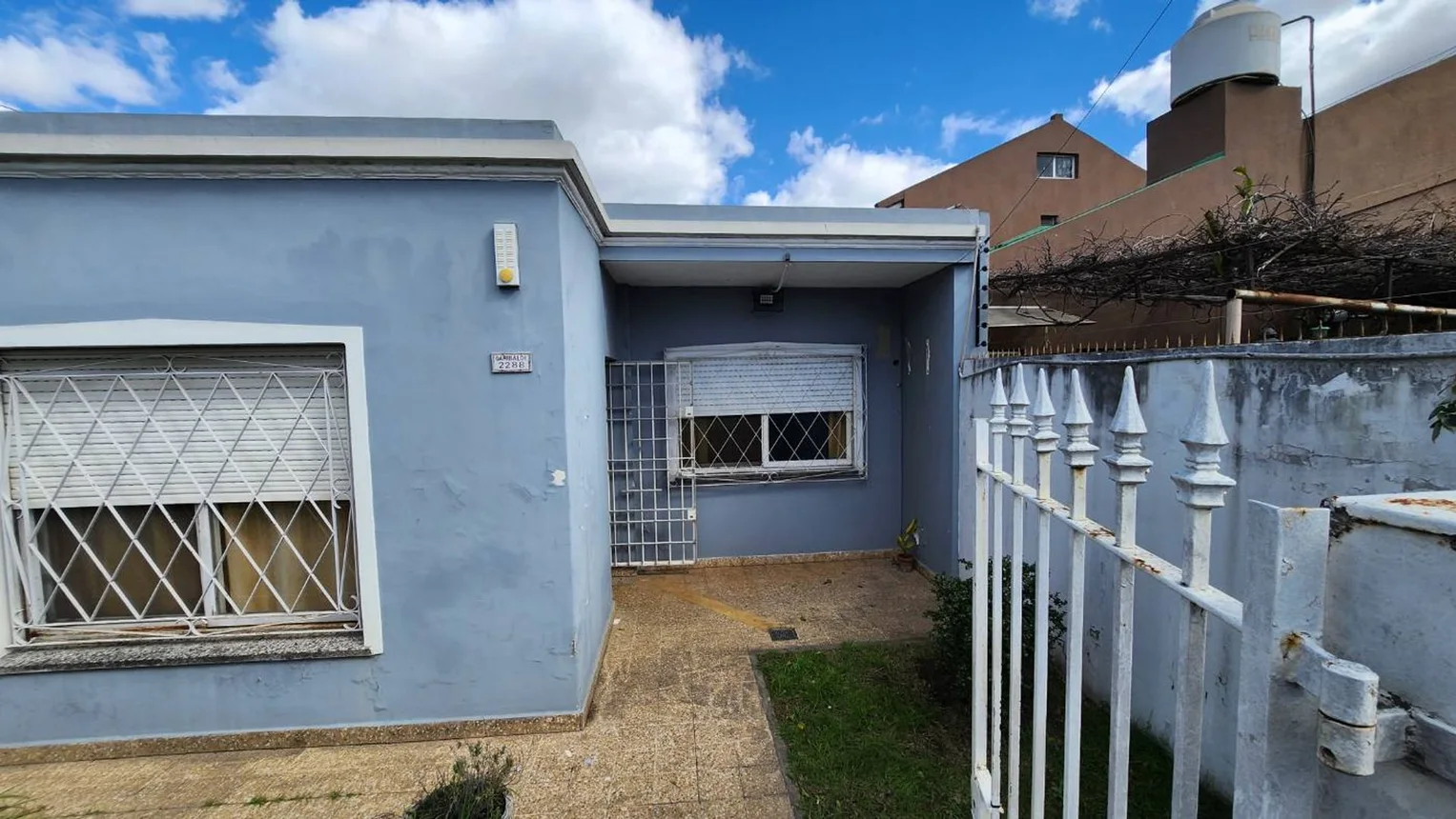 Casa de 3 ambientes en venta en Hurlingham, José Garibaldi 2200, foto 2