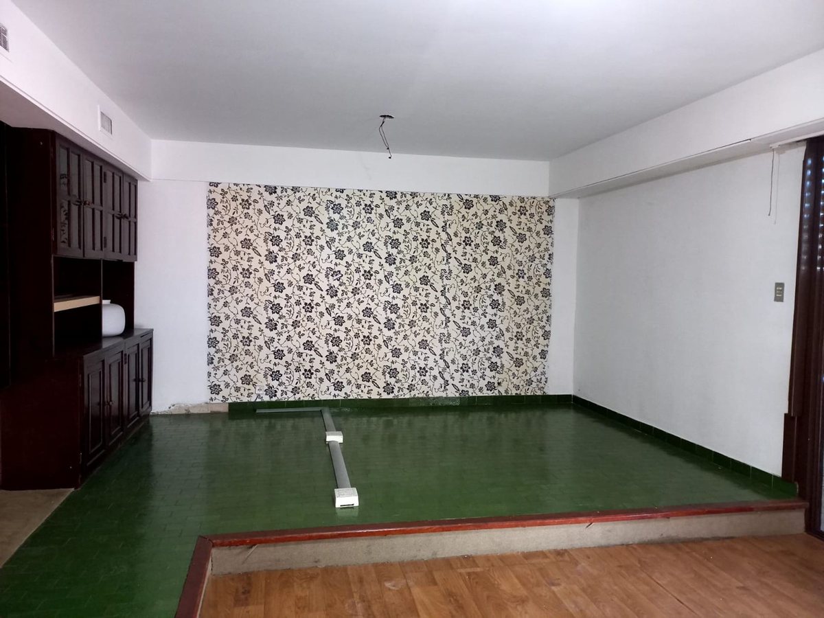 Foto 5 — ALQUILER P.H. 4 AMB. CON COCHERA BERNAL OESTE