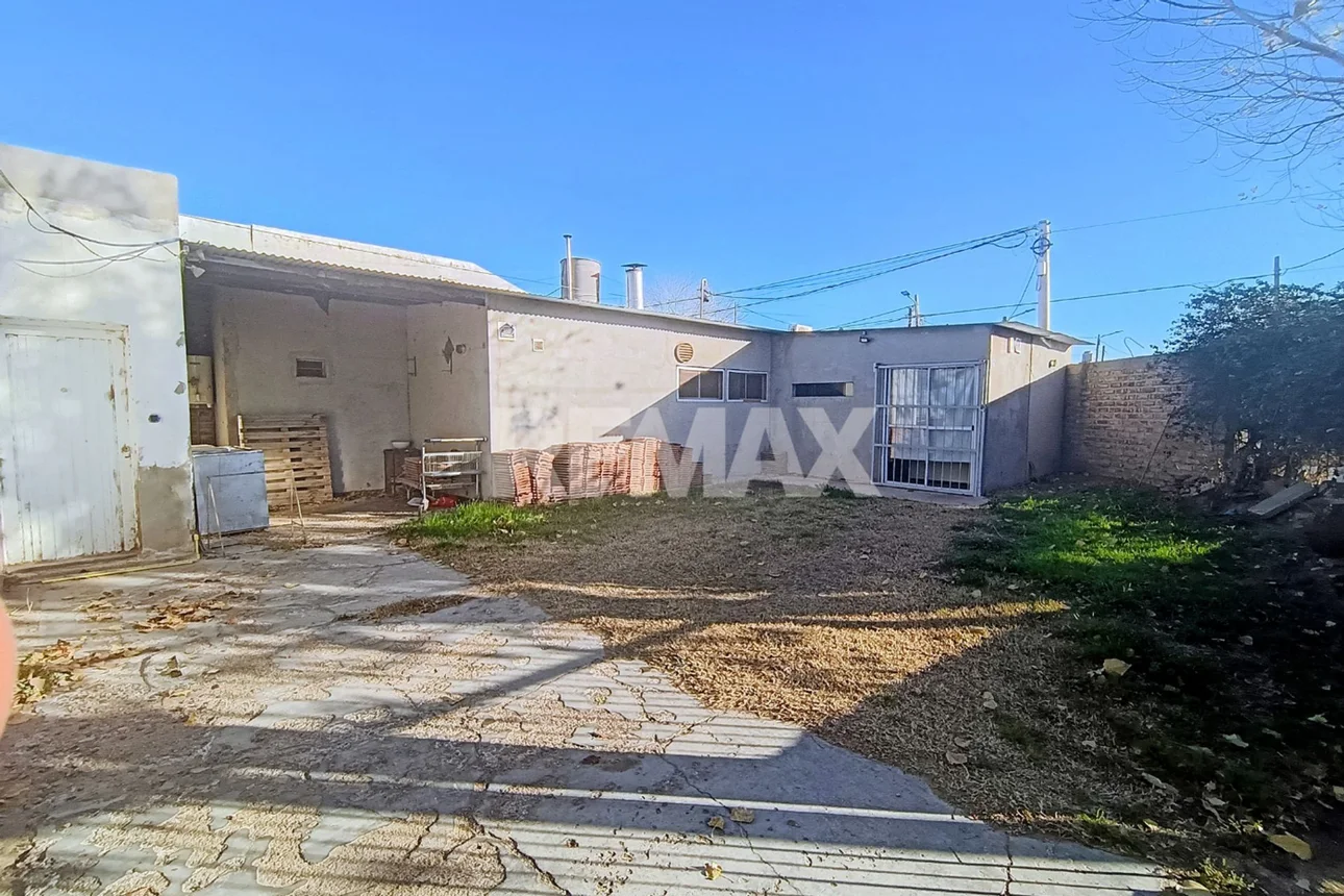Casa de 4 ambientes en venta en Neuquén, Lamarque 900, foto 5