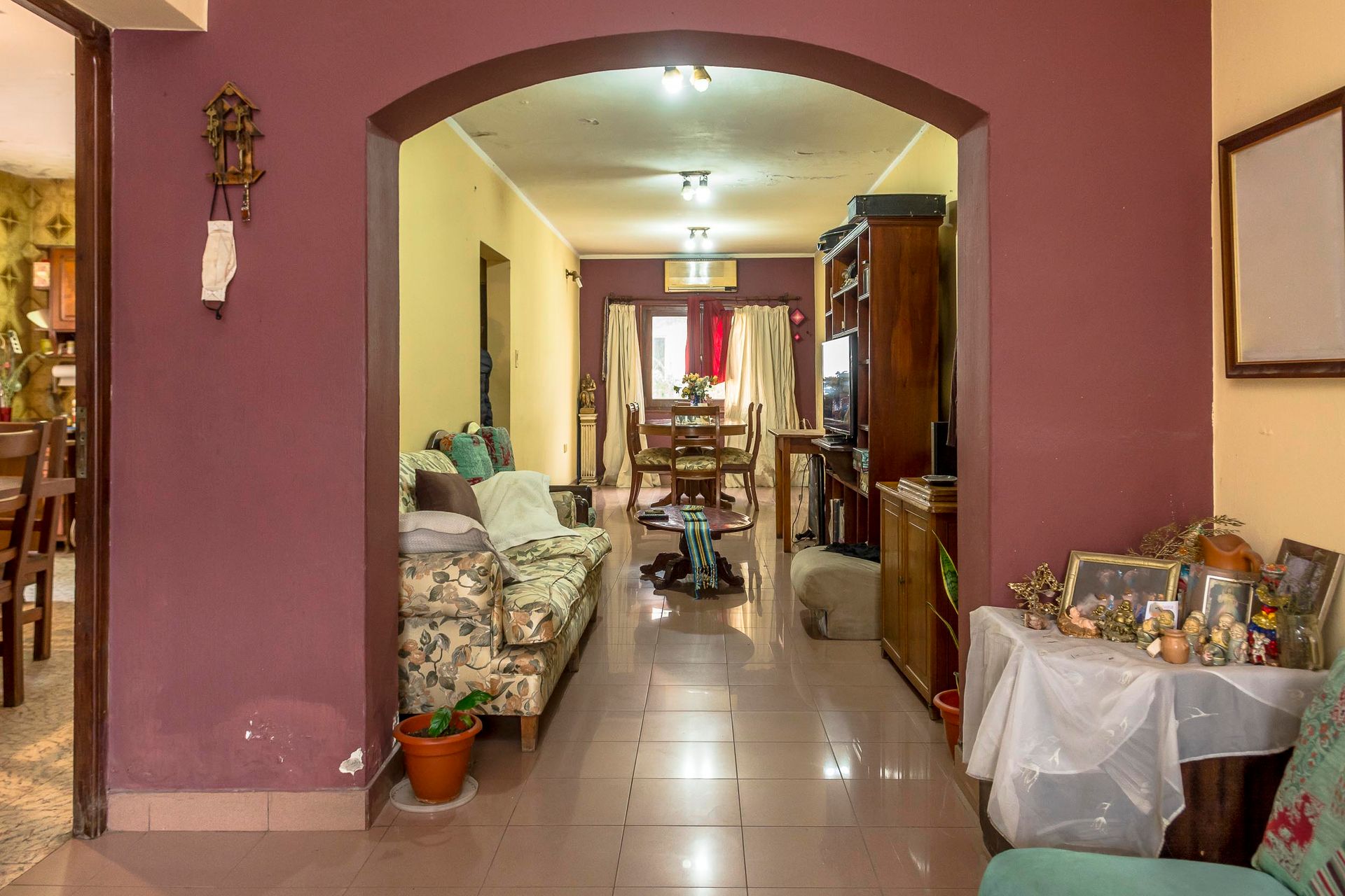 CASA CON PILETA VENTA 4 DORM APTA CREDITO - foto 3