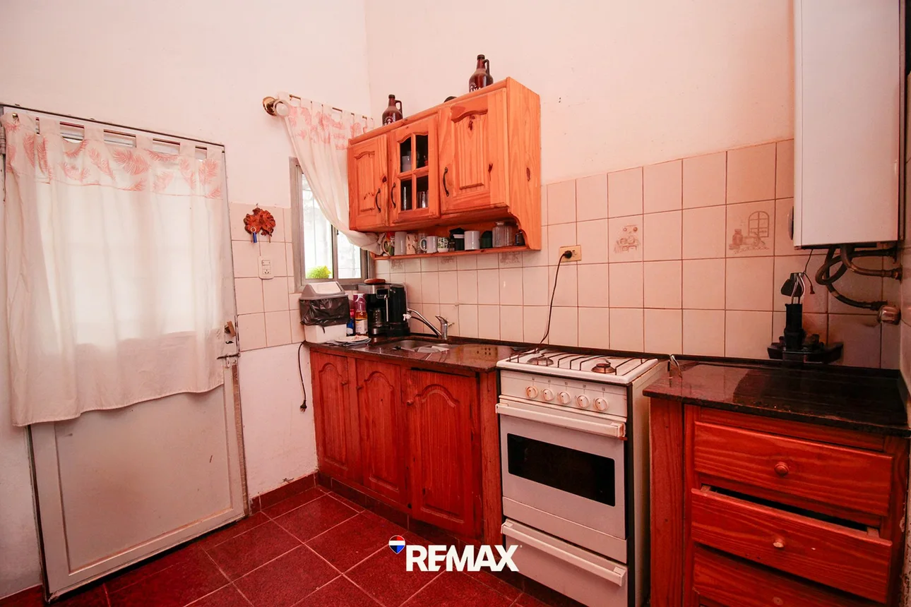 Casa de 4 ambientes en venta en Bahía Blanca, Bélgica 1900, foto 4