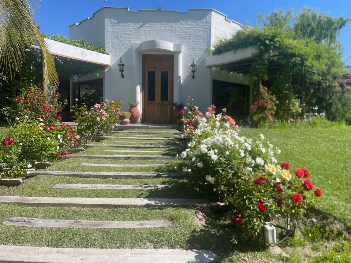 Venta-casa barrio la capilla-vistalba-mendoza, foto 1