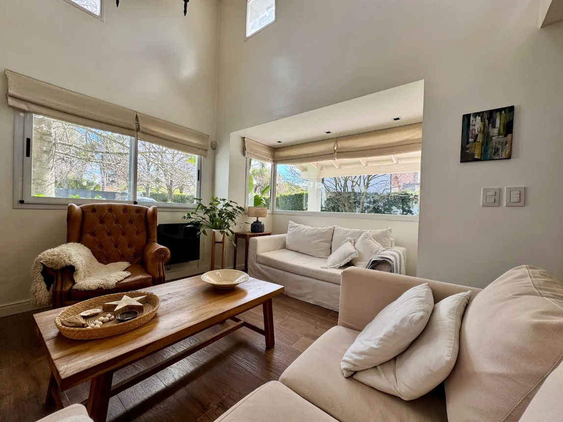 Casa de 5 ambientes en venta en Manuel B. Gonnet, 490 E/ 17 y 18 2200, foto 2