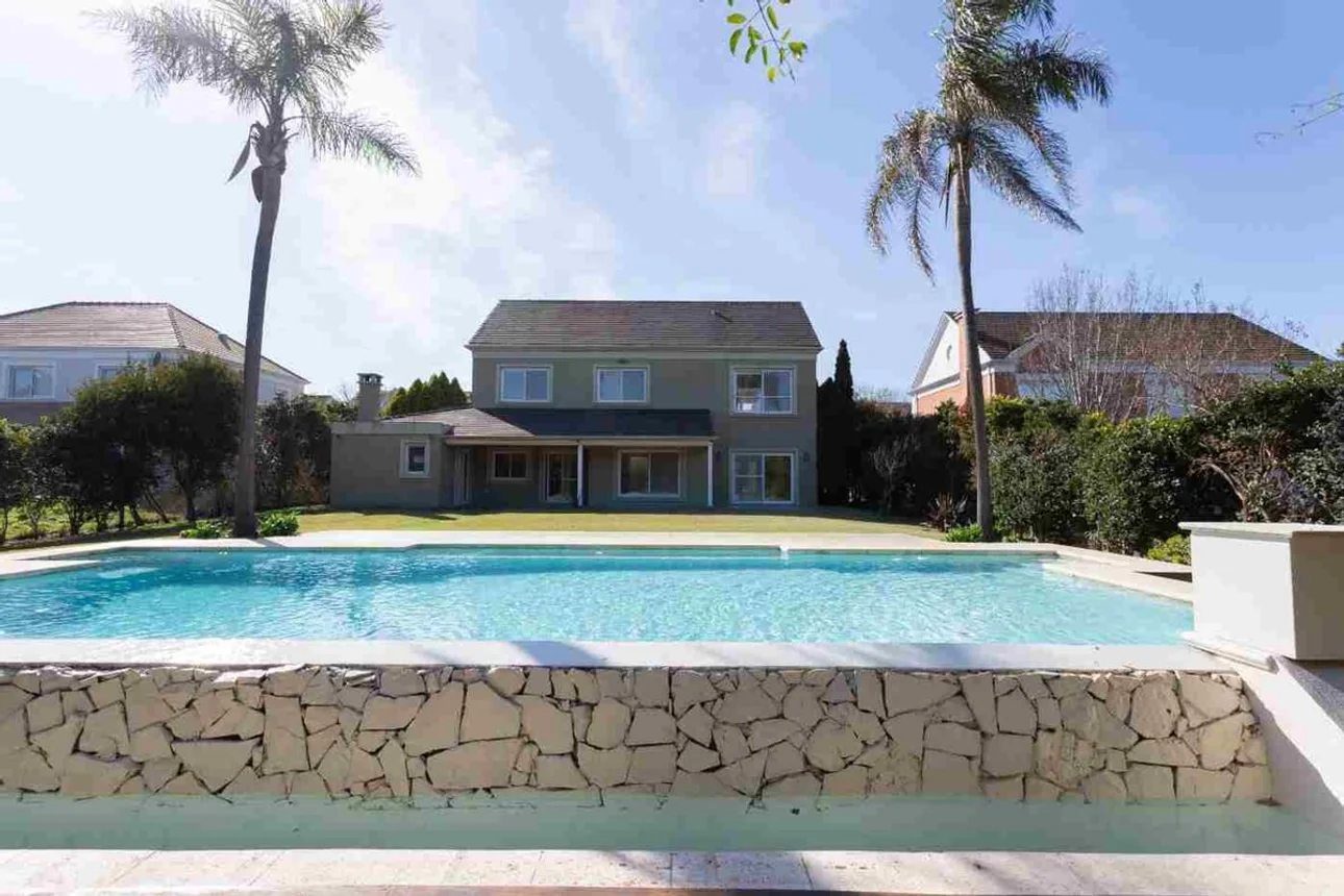 Casa en venta en Pilar