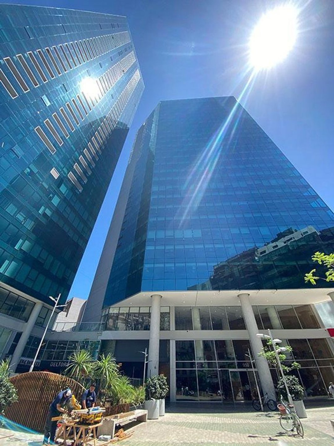 Oficina Piso entrepiso 1- 100m2  1 cocheras