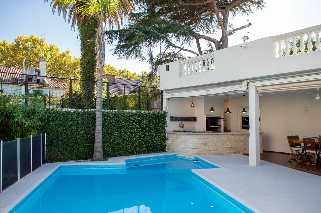 Casa en venta vicente lópez con pileta quincho, foto 1