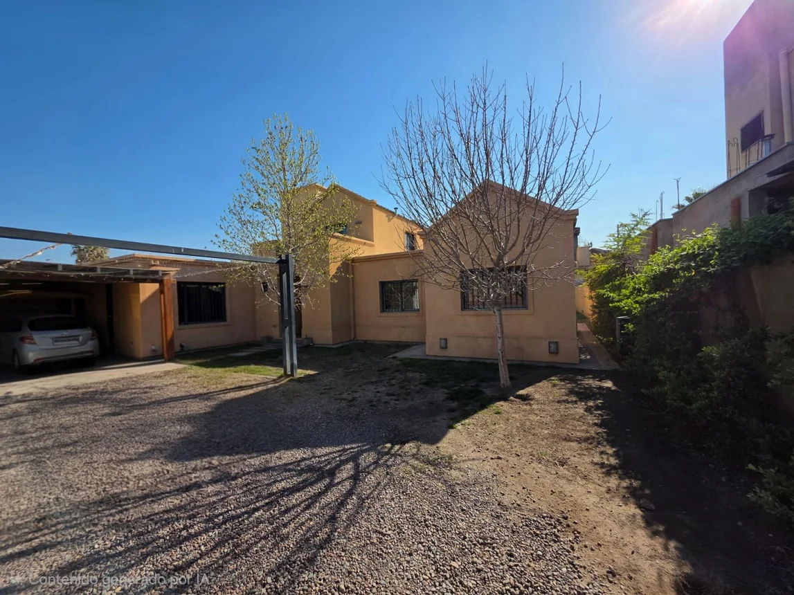 Casa en venta en Guaymallén, foto 2