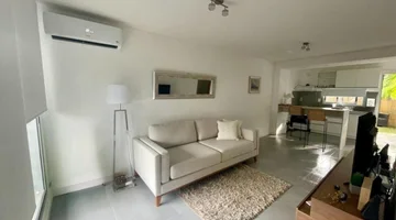 VENTA DUPLEX 2 DORMITORIOS,COCHERA,FONDO,SOLYMAR