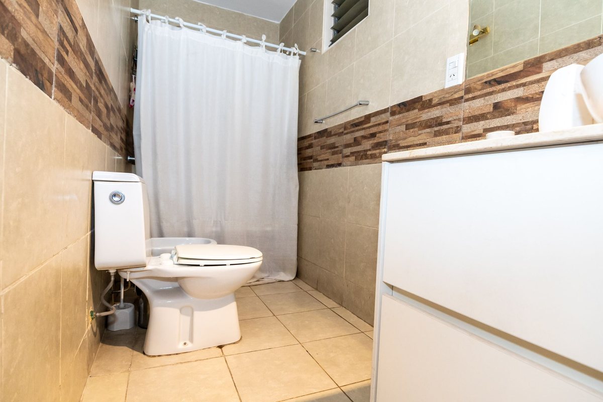 CASA EN VENTA BARRIO SAN CARLOS ZONA SUR 4 DORM - foto 19