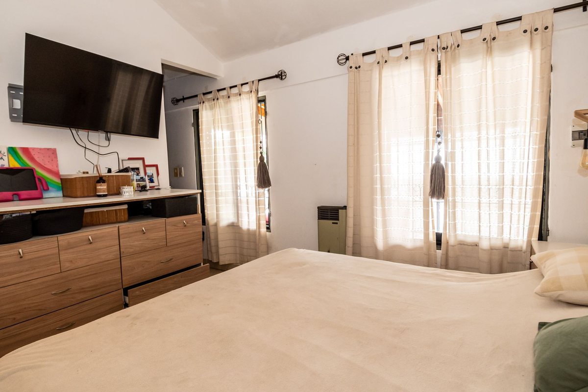 CASA EN VENTA BARRIO SAN CARLOS ZONA SUR 4 DORM - foto 15
