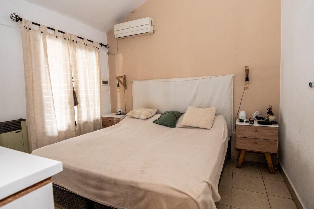 CASA EN VENTA BARRIO SAN CARLOS ZONA SUR 4 DORM - foto 14
