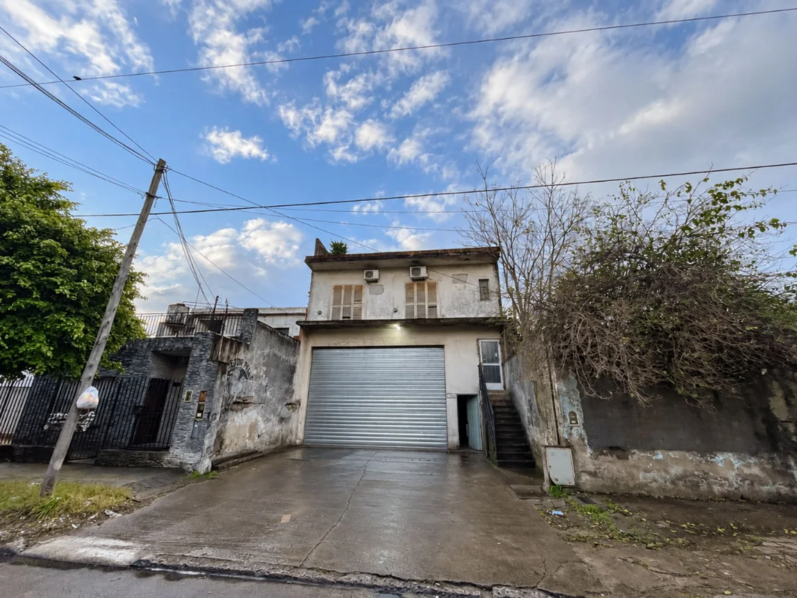 Casa de 4 ambientes en venta en Ciudadela, Francisco Suárez 4500