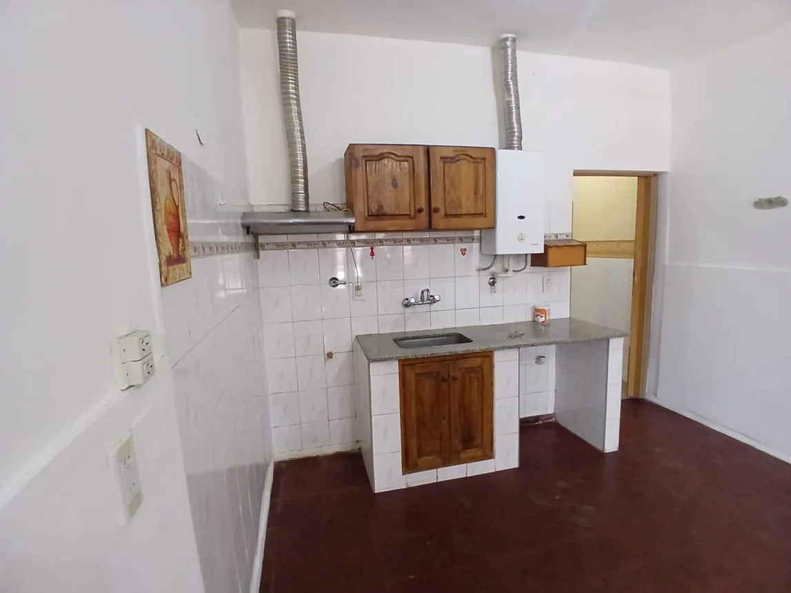 Departamento de 5 ambientes en alquiler en Guaymallén, Emilio Civit 800, foto 2