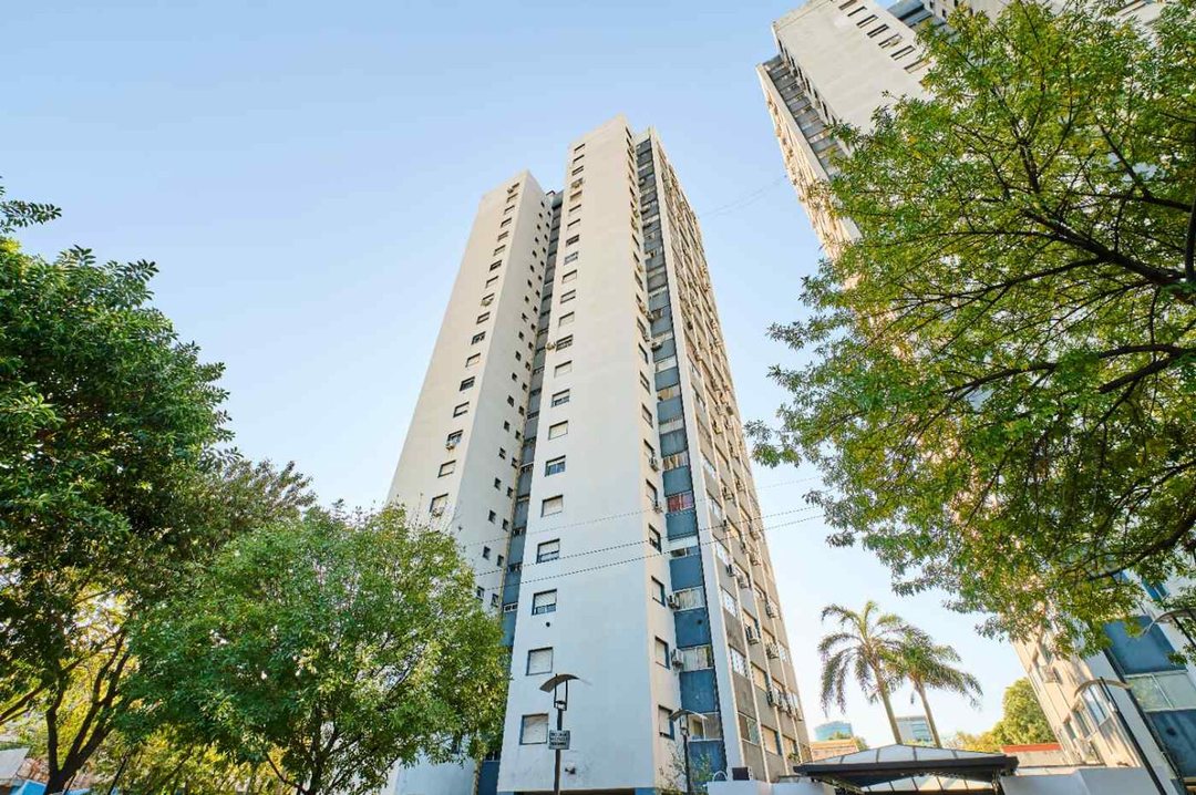 Venta en Saavedra, 4 dormitorios y cochera