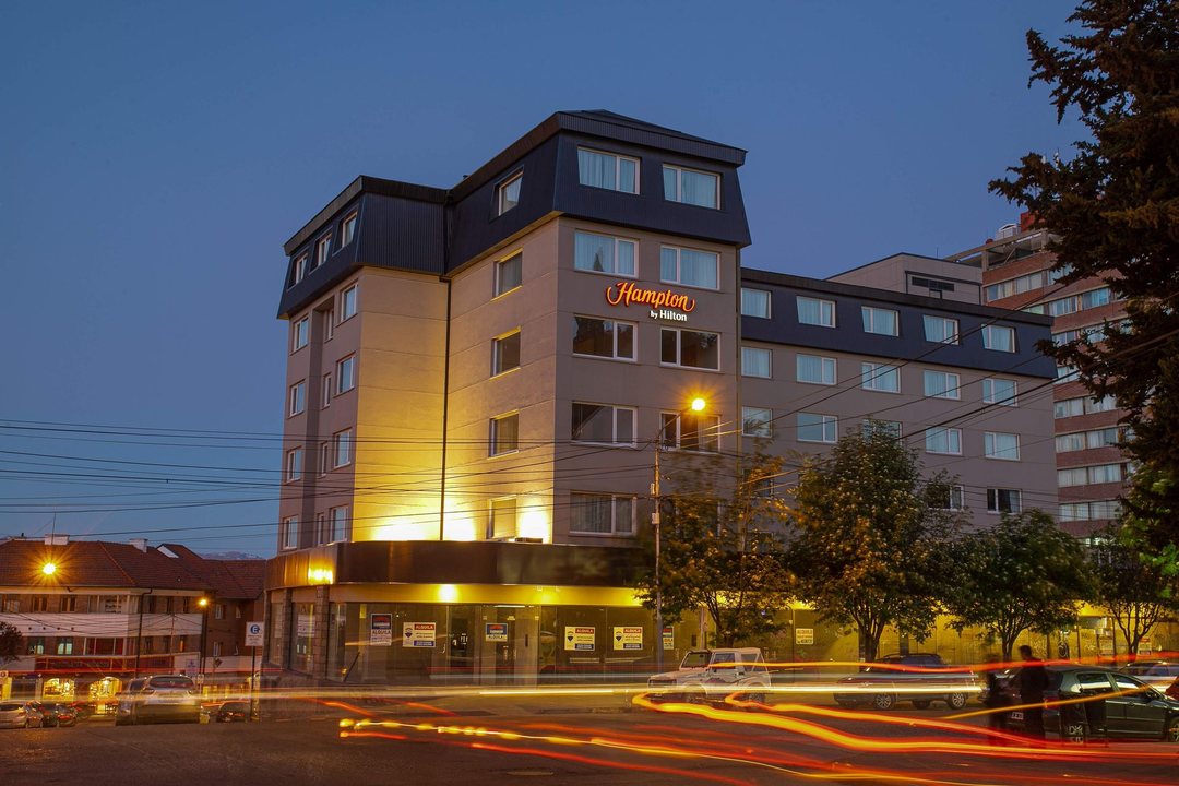 CROWFOUNDING HAMPTON BY HILTON