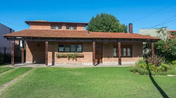 CASA DE 3 DORMITORIOS EN VENTA EN VENADO TUERTO.