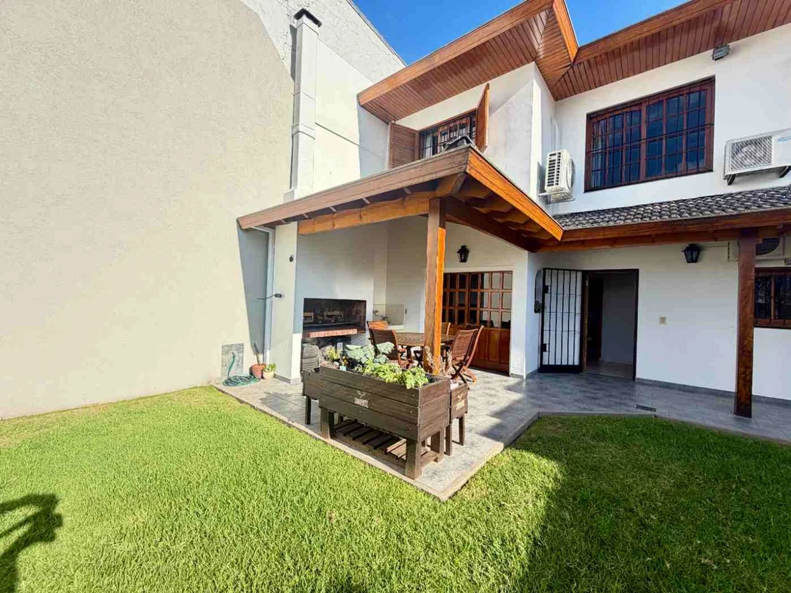 Casa de 4 ambientes en venta en El Palomar, Rio Negro 700, foto 2